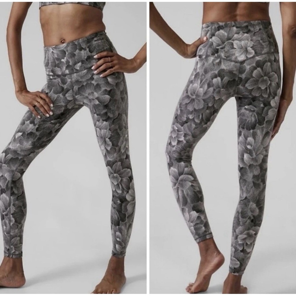 ATHLETA Women's Elation Textured LEGGINGS size XS Chakra Floral Black Sea salt